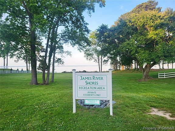 3rd image of 22421 James River Dr