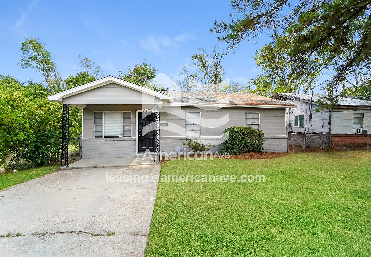 3 bed, 1.0 bath, 990 sqft, $1,075 — Photo 1