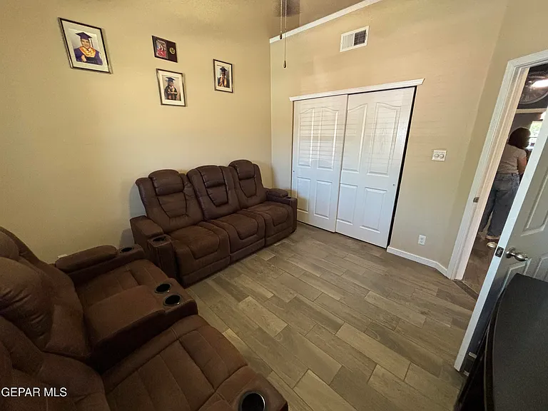 11008 Cattle Ranch St — Photo 20