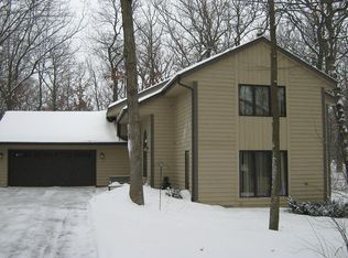 2850 S 152nd St, New Berlin, WI 53151