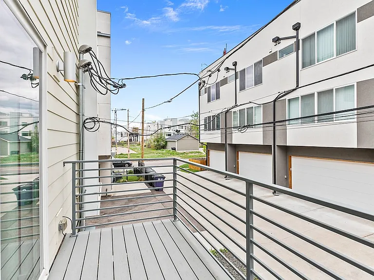 1711 Hooker St #6 — Photo 7