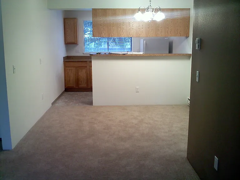 Crystal Springs Apartments — Photo 87