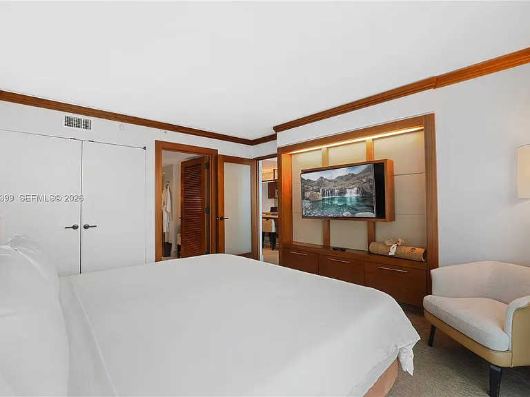 6801 Collins Ave #503 — Photo 14