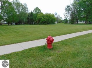 504 W Oak St, Ashley, MI 48806