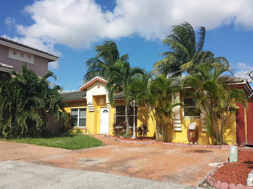 1st image of 5565 NW 185th St