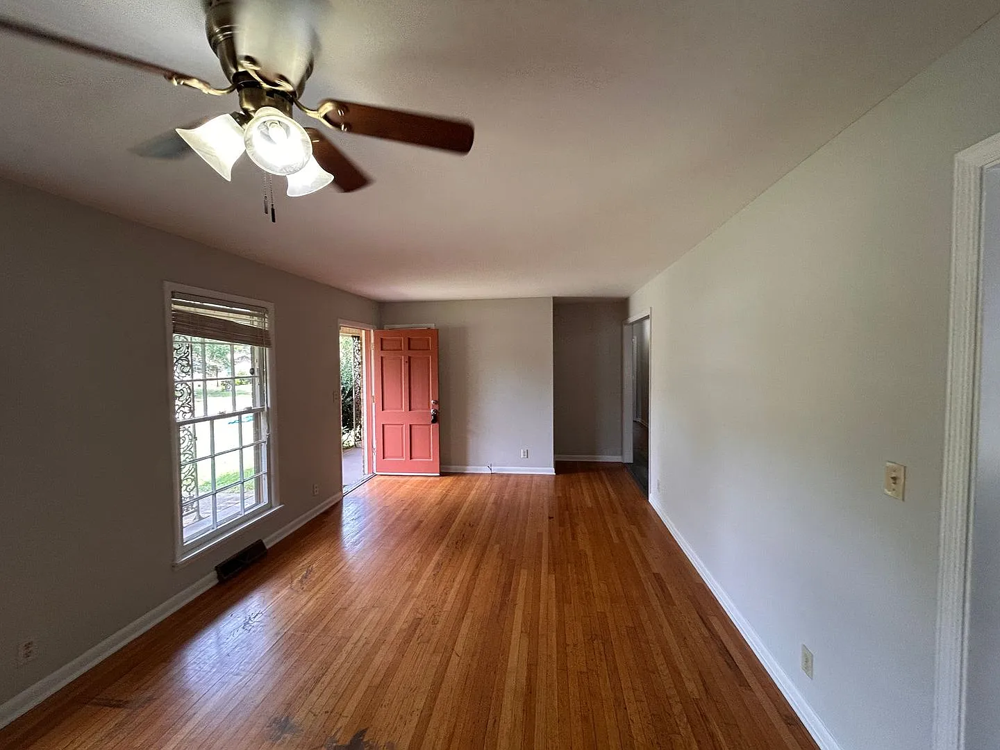 3bedroom 2 bath now ready to call home! — Photo 2
