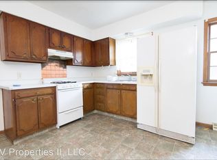 2132 Waterloo Rd, Cedar Falls, IA 50613