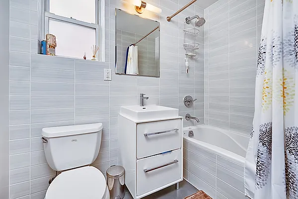 Sold by Compass | media 7