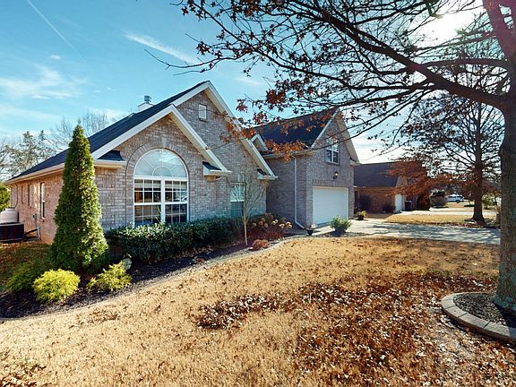 4th image of 5042 Saint Ives Dr