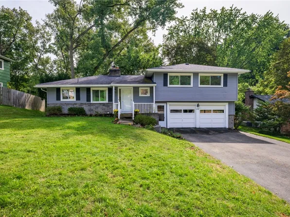 112 Burrows Hills Dr, Rochester, NY 14625