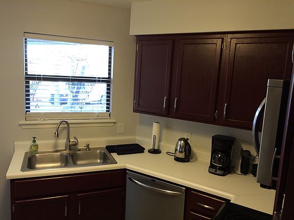4th image of 212 Preston Dr