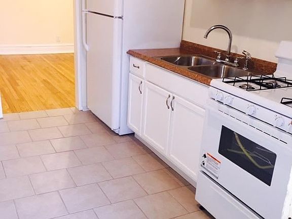 2nd image of 3930 N Keeler Ave APT 1A