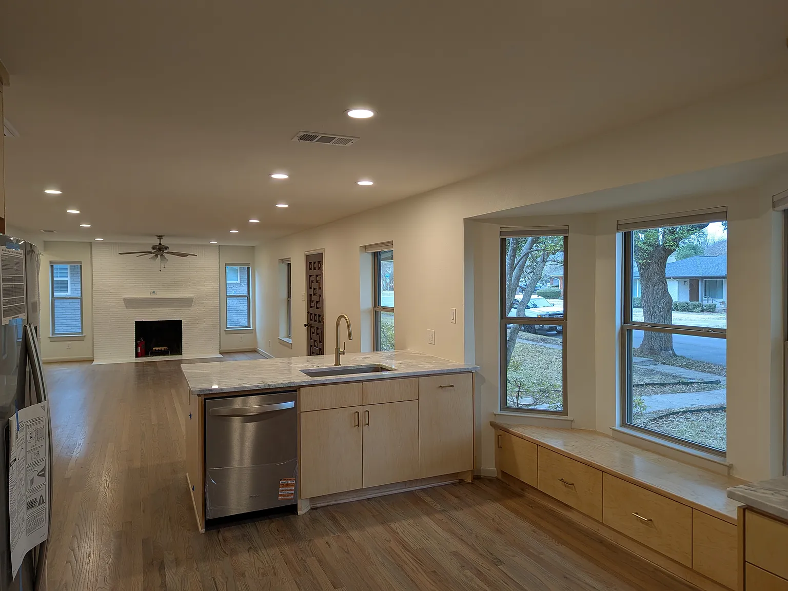 2 bed, 1310 sqft, $3,350 — Photo 2