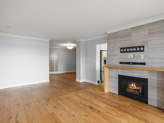 4th image of 75 Songhees Rd #306