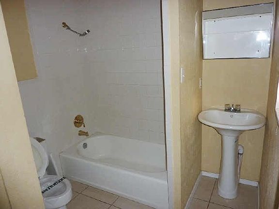 5th image of 724 Drummond Dr
