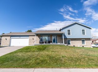 5908 Canyon Rd, Cheyenne, WY 82009