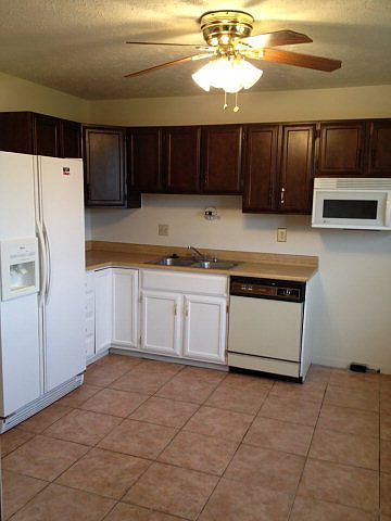 2nd image of 213 Saint Anns Ln