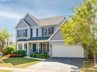 39W497 Newton Sq, Geneva, IL 60134