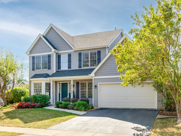 39W497 Newton Sq, Geneva, IL 60134