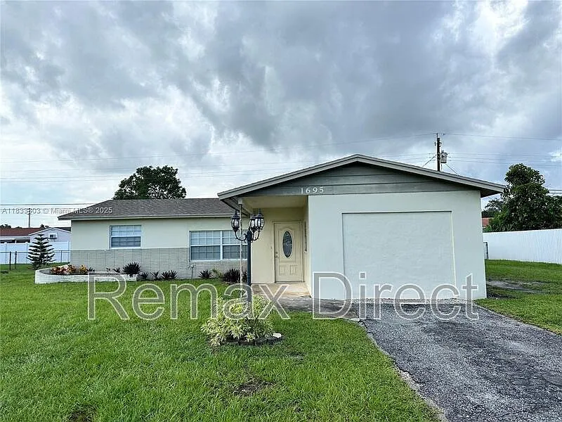 1695 Julie Tonia Dr #1695