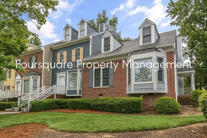 2800 Bedfordshire Ct