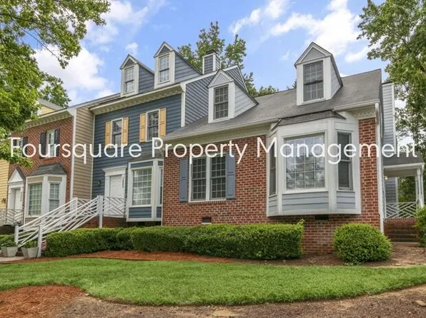 2800 Bedfordshire Ct, Raleigh, NC 27604