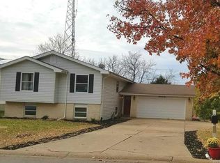 25 Asherton Dr, Saint Peters, MO 63376