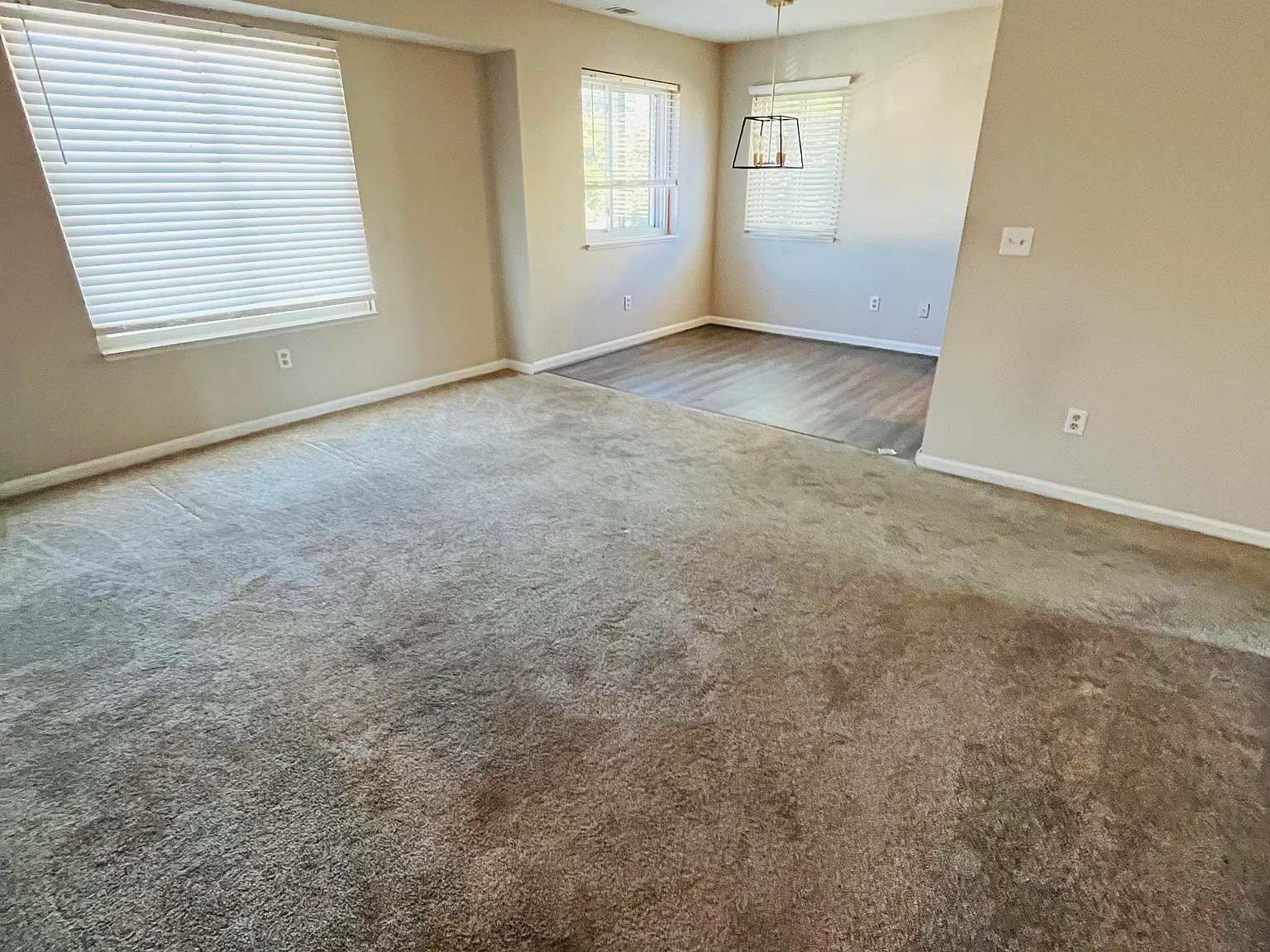 2 bed, 828 sqft, $1,375 — Photo 3