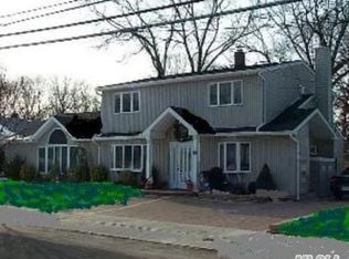 120 Roosevelt Ave, Massapequa Park, NY 11762