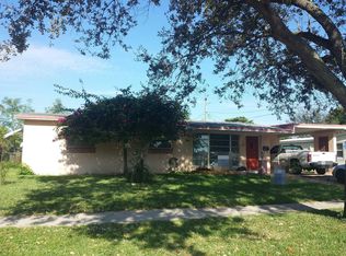 330 SW 64th Way, Pembroke Pines, FL 33023
