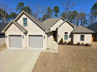 2614 Hurricane Gardens Dr, Benton, AR 72019