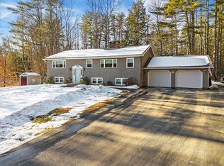 50 Country Club Road, Manchester, ME 04351