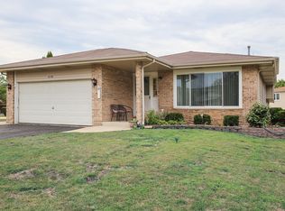 2150 W Cimarron Way, Addison, IL 60101