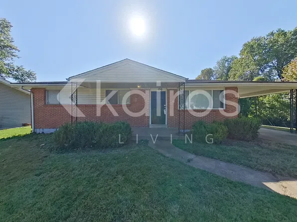 150 Sackett Dr, Florissant, MO 63033