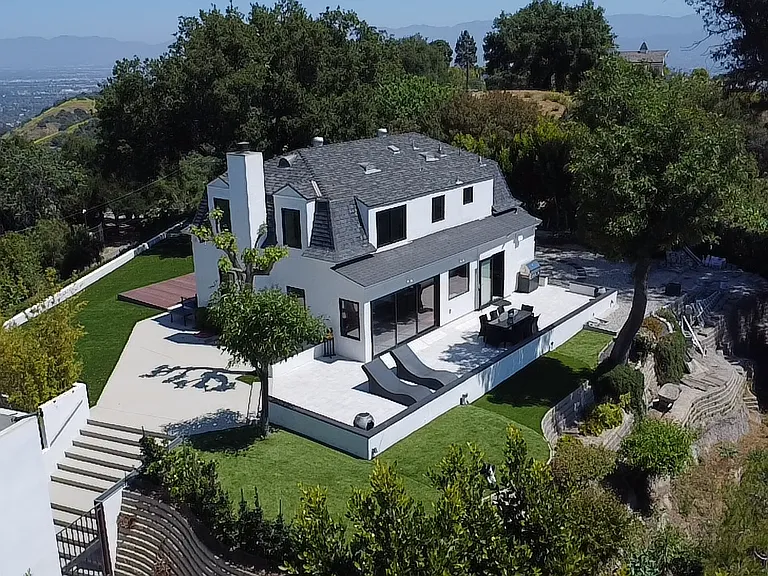N Beverly Dr — Photo 3