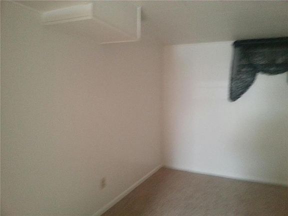 5th image of 927 Terry Ave