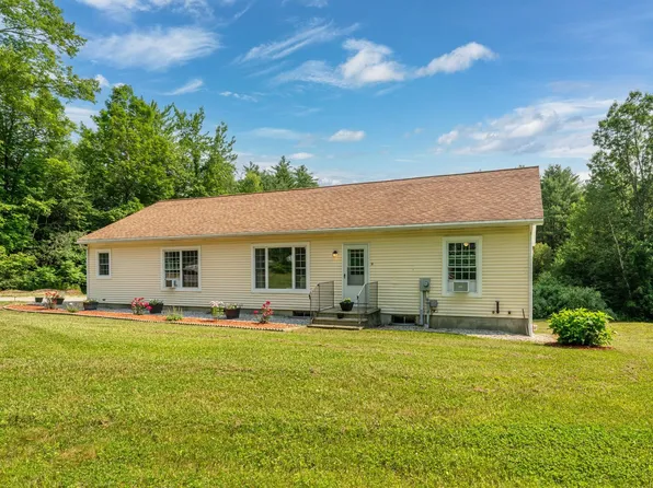 31 Villanova Drive, Concord, NH 03303