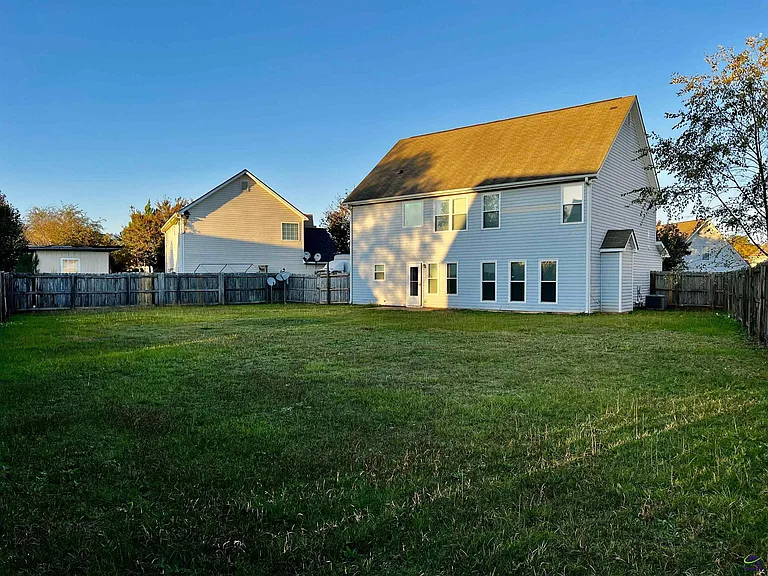 125 Faybrook Dr — Photo 33