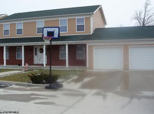 209 Juniper Ln, Morgantown, WV 26505