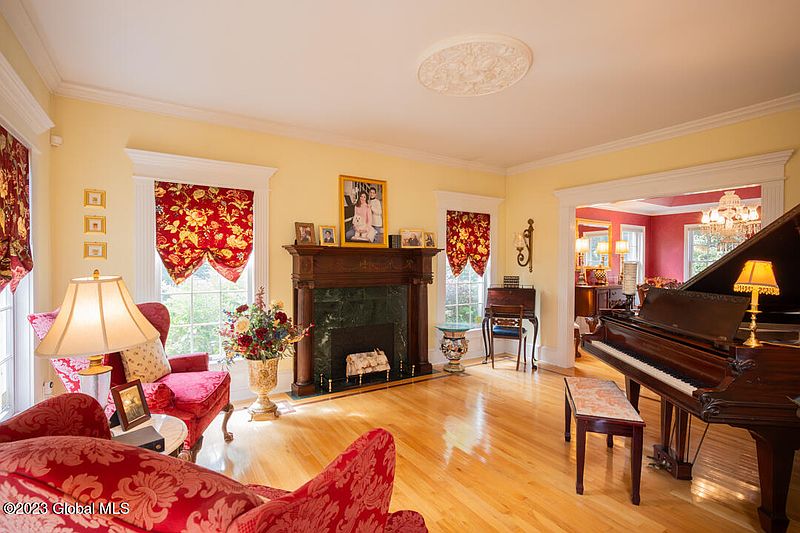 5th image of 9 Prestwick Drive