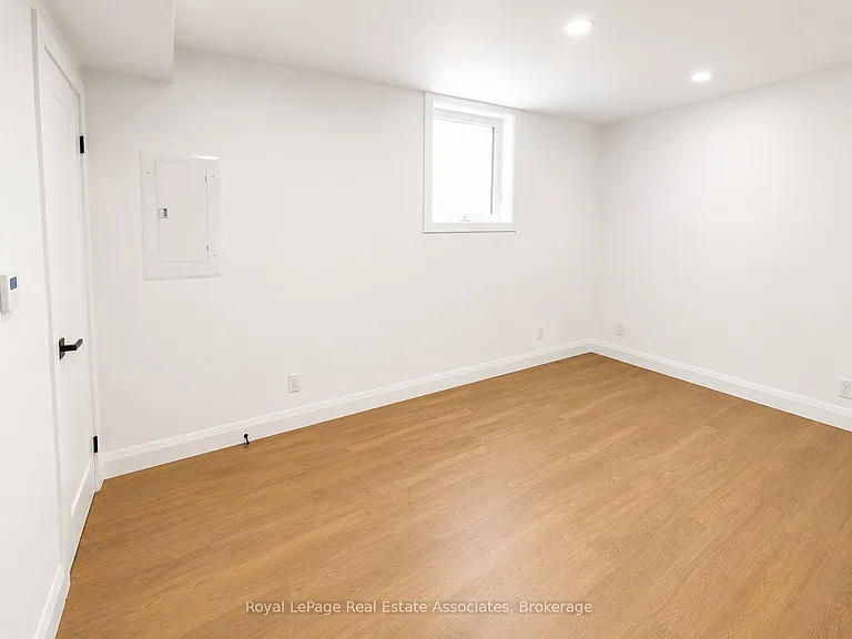 17 White Ave #1 — Photo 6