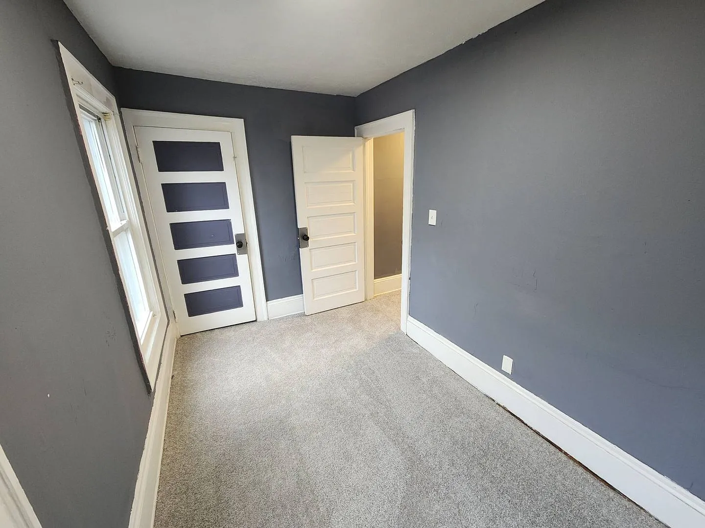 Beautiful 4-Bedroom Family Home $200 Move-In Special + 13-Month Lease Bonus! — Photo 4