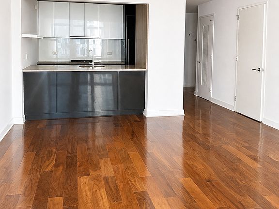 2nd image of 2 Northside Piers APT 10J