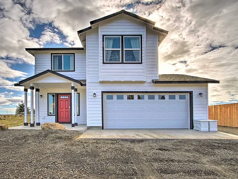 900 Sunlight Dr — Photo 1