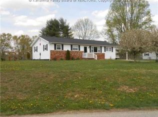 17 Maupin Rd, Milton, WV 25541