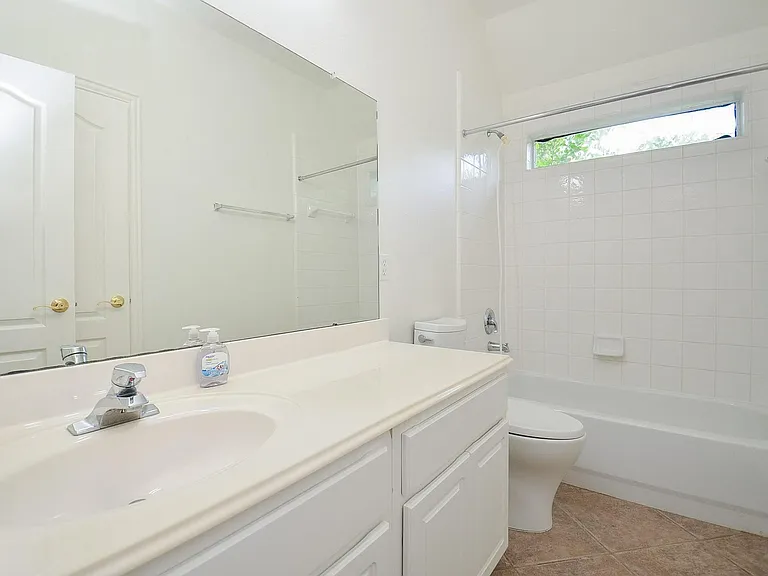 2607 Grand Plantation Ct — Photo 40