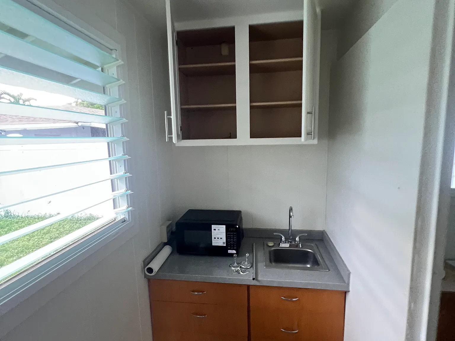 Studio, 350 sqft, $2,300 — Photo 3