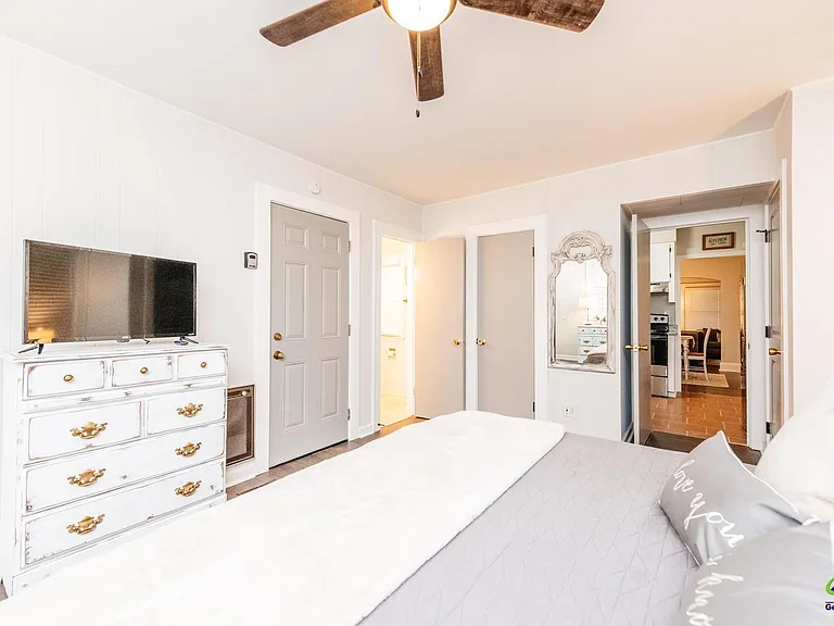 1304 Georgia Ave — Photo 21