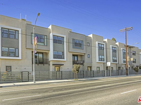 3rd image of 3801 Eagle Rock Blvd Unit 2