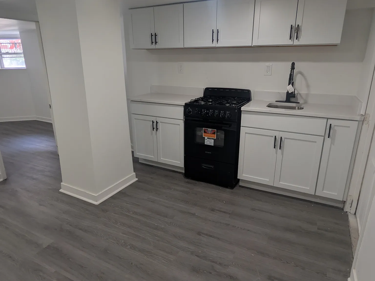 2 bed, 700 sqft, $1,500 — Photo 1